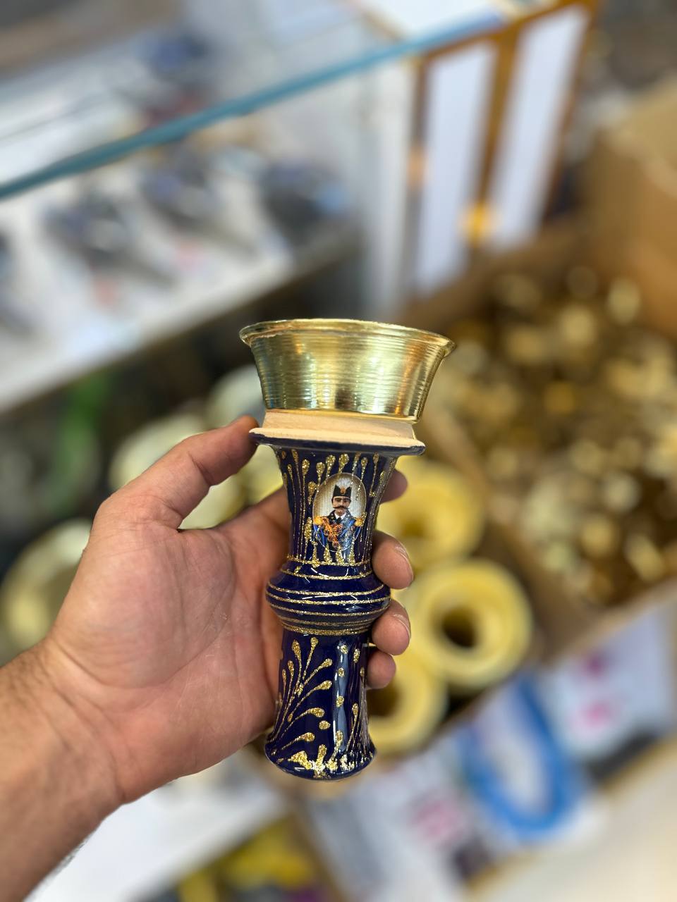 تصویر از بادگیر طلایی