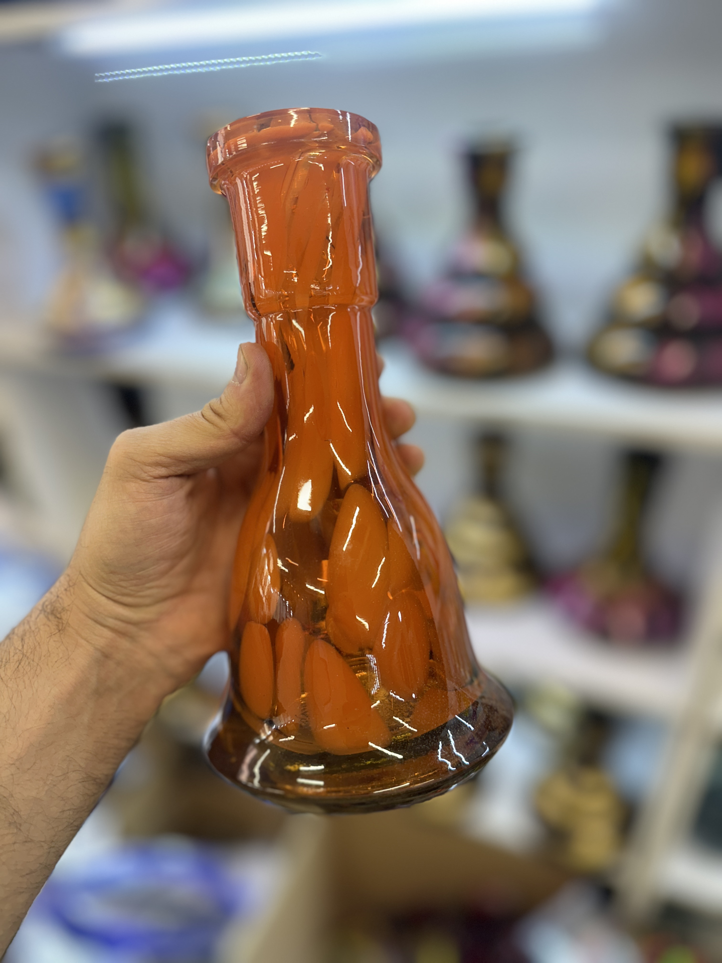 تصویر از شیشه الوان رنگی